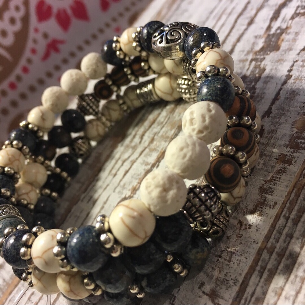 Howlite Essential Oil Diffuser Bracelet - Picture 6 of 8